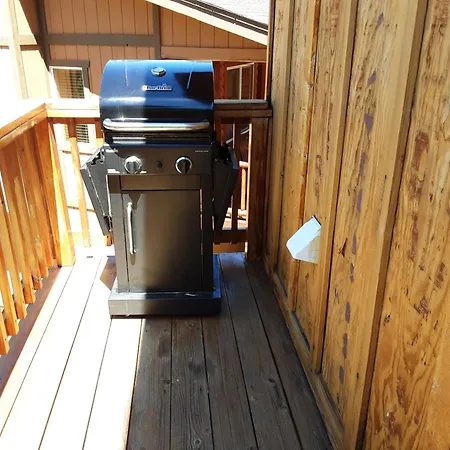 Ben'S Cool Cabin - Phenomenal Views And An Ideal Location Close To All The Local Attractions!
